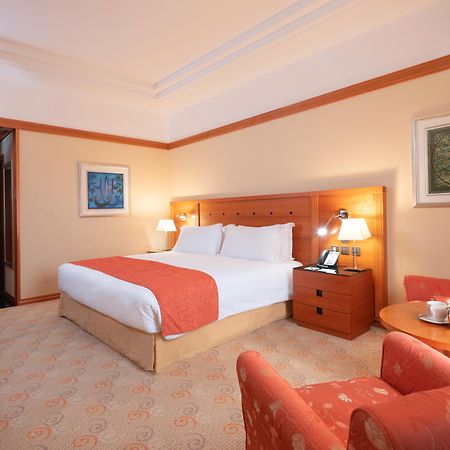 Holiday Inn Kuwait By Ihg Kuwait City Esterno foto