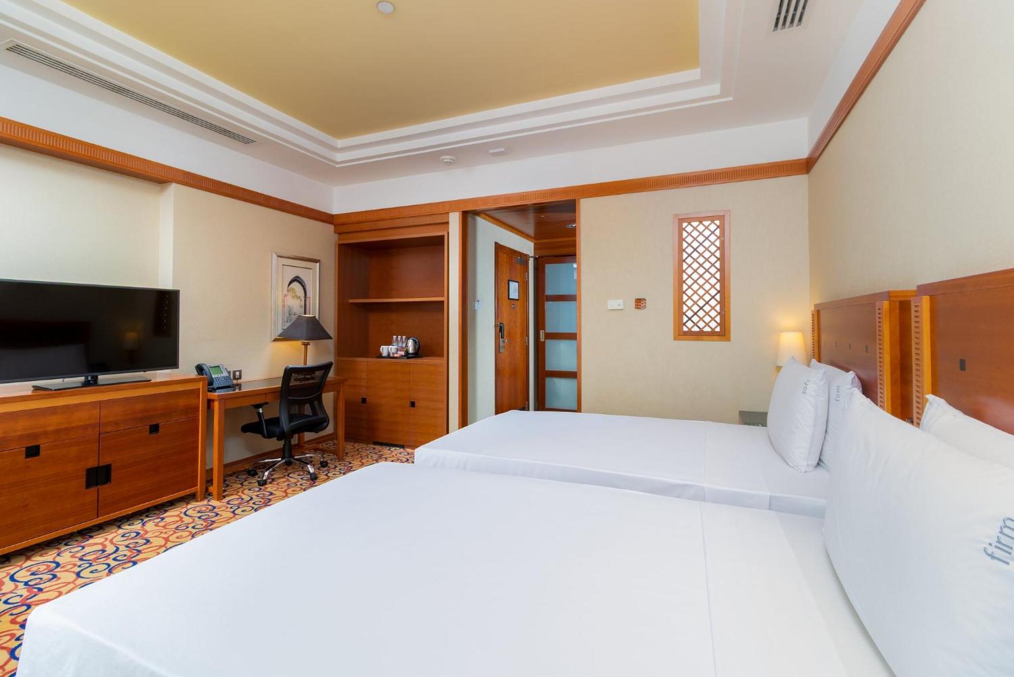 Holiday Inn Kuwait By Ihg Kuwait City Esterno foto